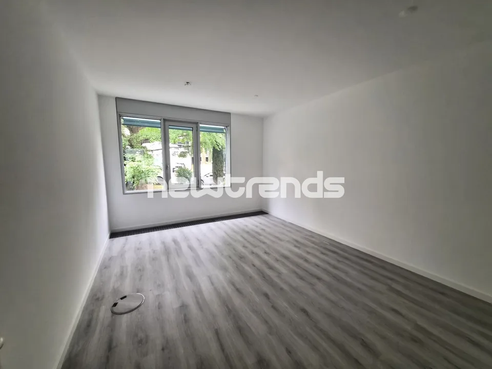 Lugano: vermietet sich ein prestigeträchtiges Büro mit Seeblick und 6 Räumen, doppelte – Foto 7 von 13