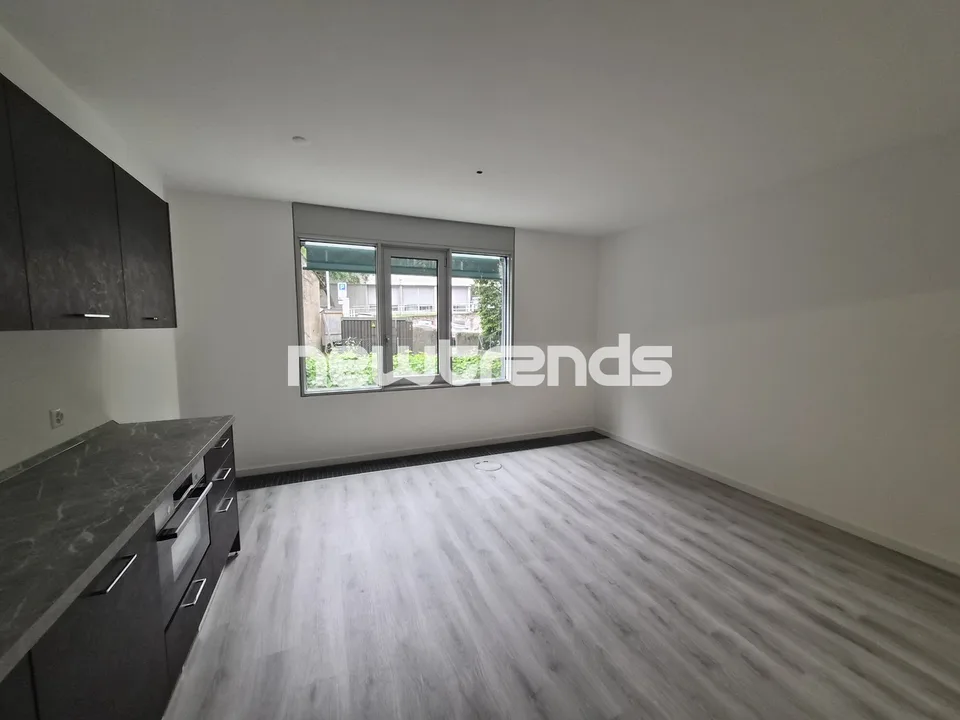 Lugano: vermietet sich ein prestigeträchtiges Büro mit Seeblick und 6 Räumen, doppelte – Foto 9 von 13