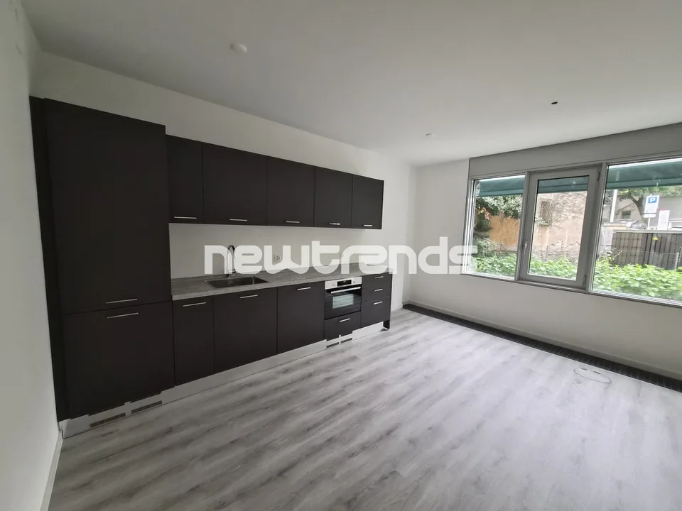 Lugano: vermietet sich ein prestigeträchtiges Büro mit Seeblick und 6 Räumen, doppelte – Foto 8 von 13