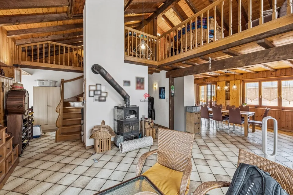 Wohnung mit 4,5 Zimmern, Galerie und Dachboden - Saxon Dorf