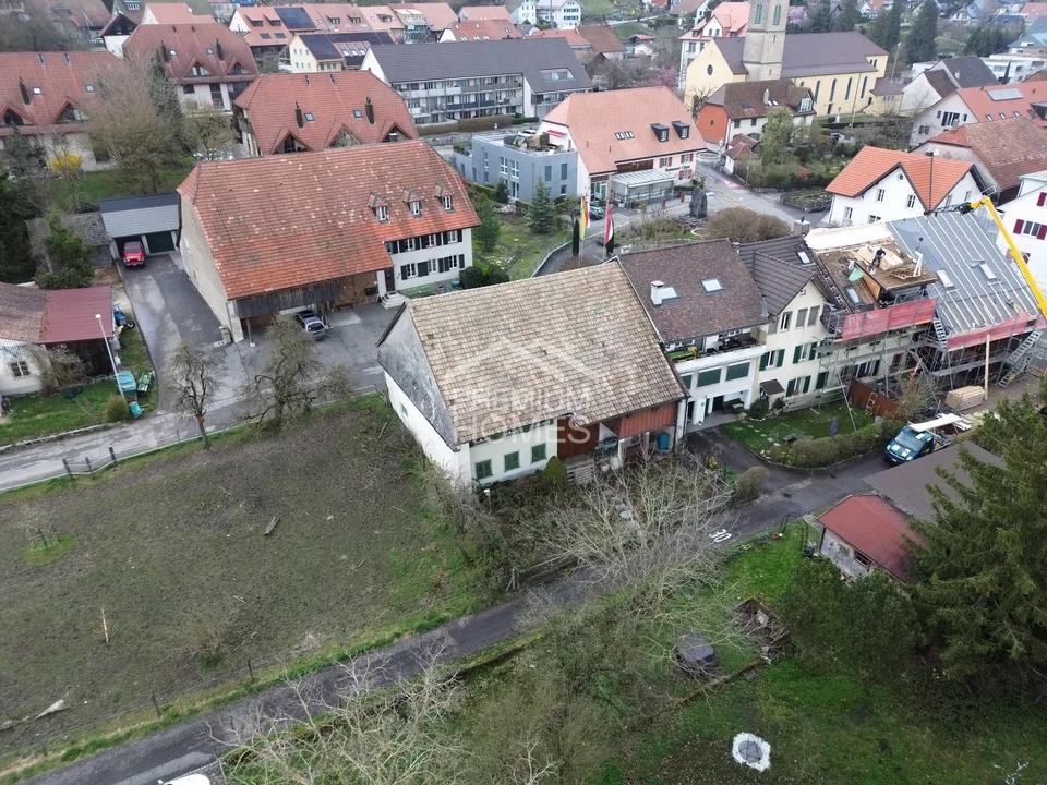 Vielseitiges Reihenhaus mit Ausbaupotenzial in sonniger Lage