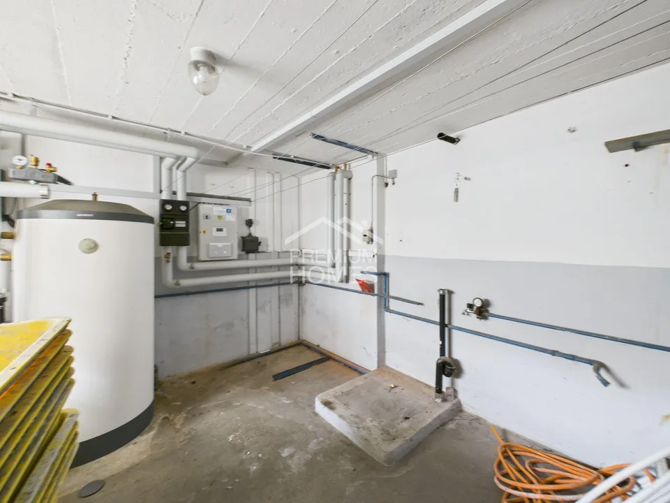 Casa a schiera versatile con potenziale di ampliamento in posizione soleggiata