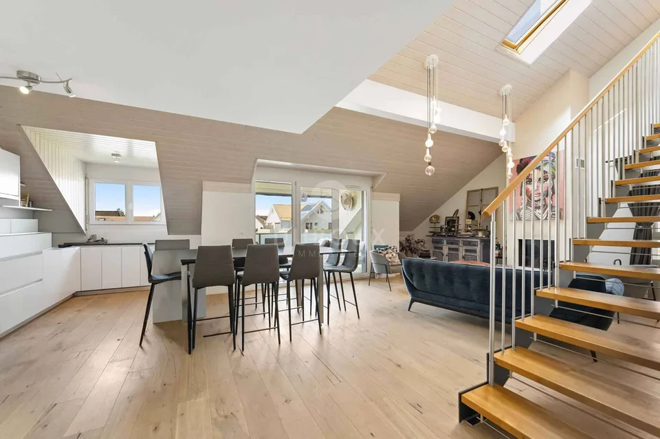 MAGNIFIQUE APPARTEMENT EN DUPLEX DE 5 PCS AU CUR DE GLAND