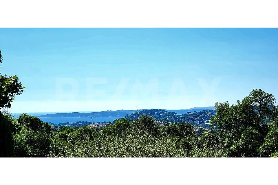Attraktive 5-Zimmer-Maisonette-Wohnung in Sainte-Maxime Côte d'Azur
