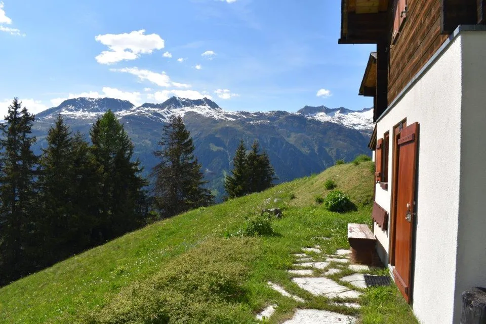 Alphütte / Chalet in idyllischer Berglandschaft  (2t Wohungs bewilligt)