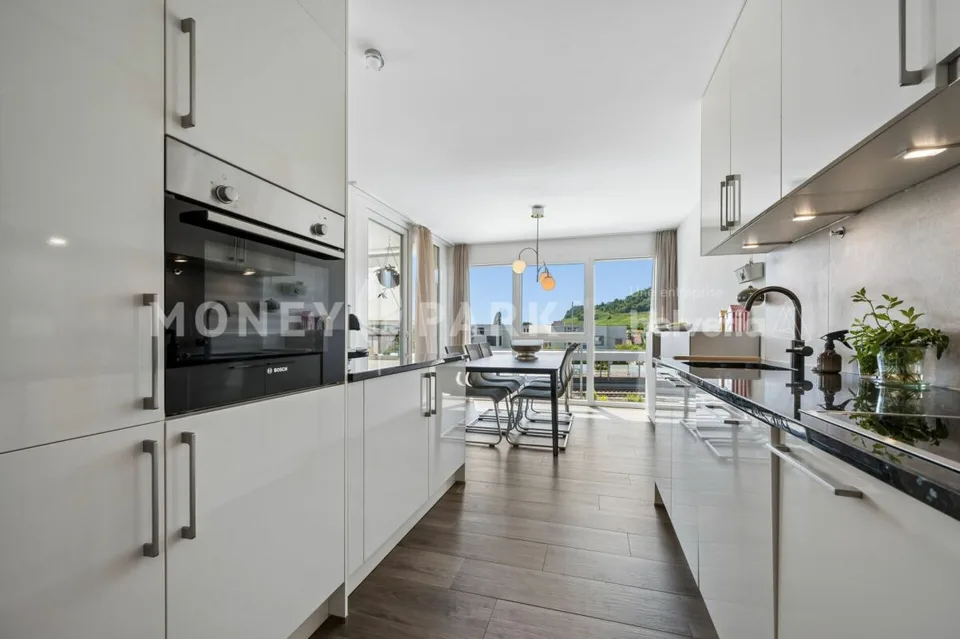 4,5-Zimmer-Wohnung mit schönen Volumen