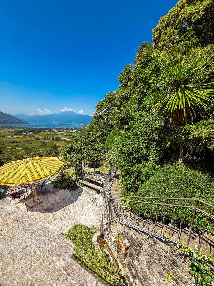 Seconda casa, Lago Maggiore, Ticino: proprietà con vista mozzafiato sul lago – foto 13 di 30