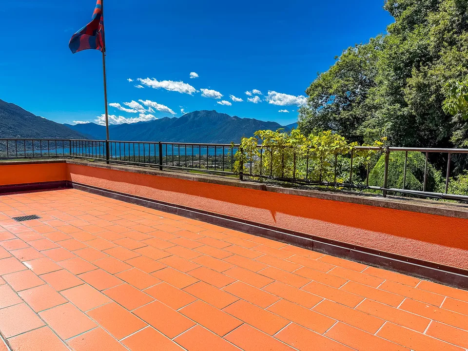 Seconda casa, Lago Maggiore, Ticino: proprietà con vista mozzafiato sul lago – foto 23 di 30