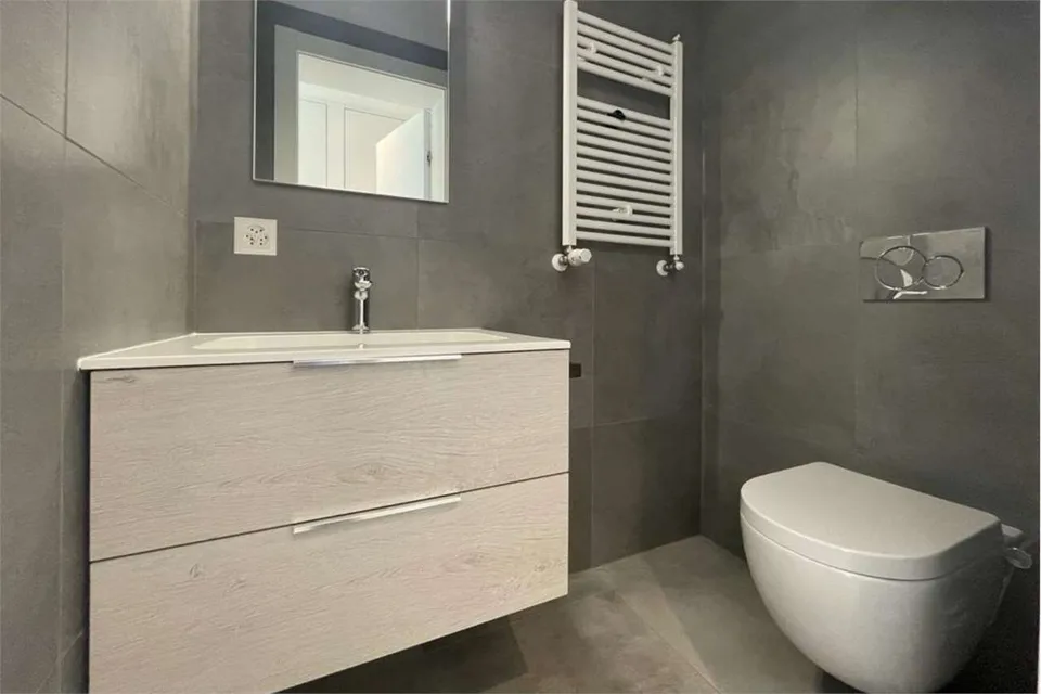 Lugano: recente attico 4.5 locali arredato a nuovo – foto 11 di 12