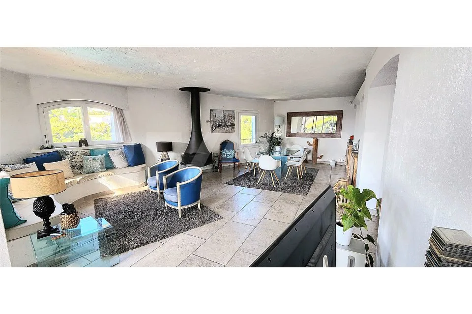 Attraktive, renovierte 8-Zimmer-Villa mit Meerblick und Pool in Les Issambres Côte d'Azur