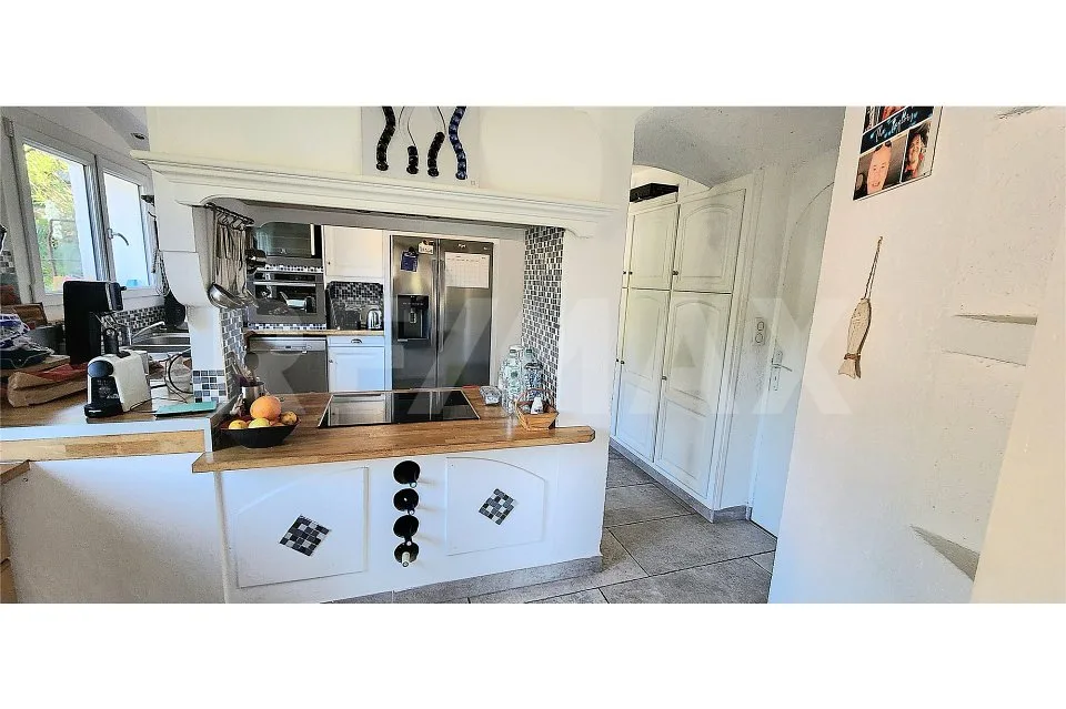 Attraktive, renovierte 8-Zimmer-Villa mit Meerblick und Pool in Les Issambres Côte d'Azur