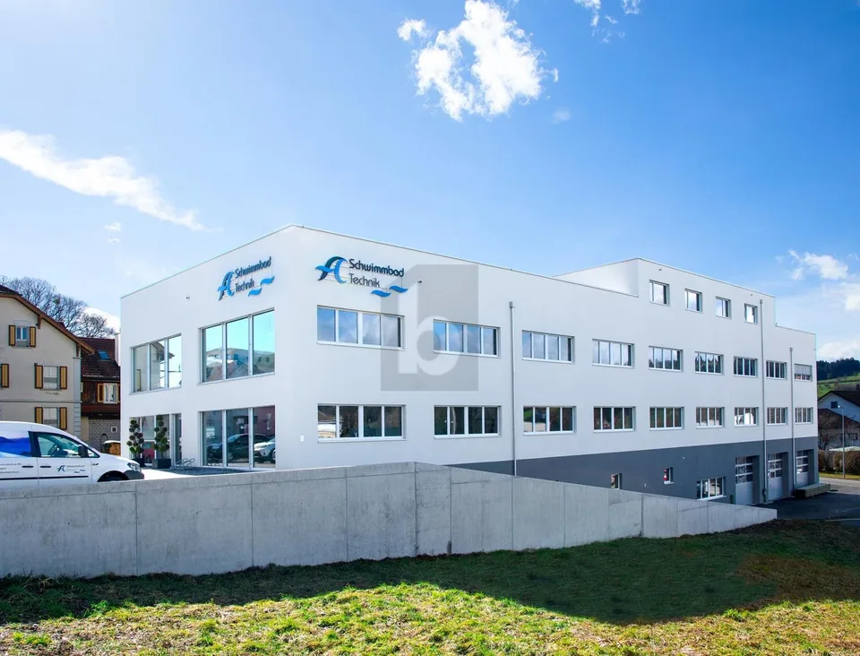MODERNE WERKSTATT FÜR FLEXIBLE NUTZUNG