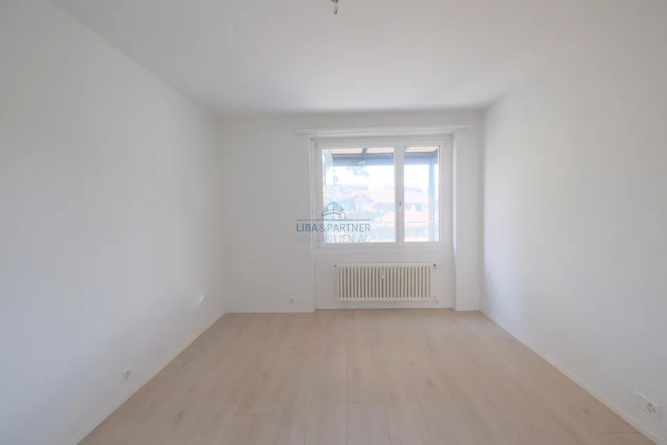 Idyllisches Wohnvergnügen: Moderne 3-Zimmer-Wohnung mit Wintergarten