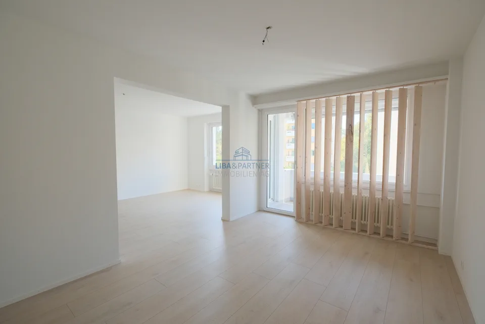 Idyllisches Wohnvergnügen: Moderne 3-Zimmer-Wohnung mit Wintergarten