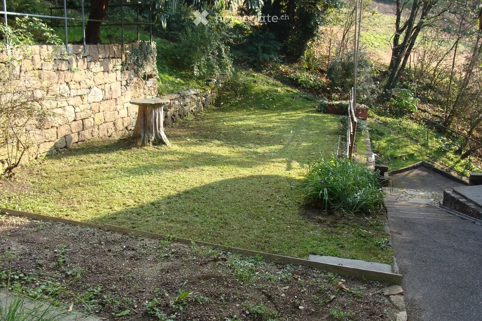 AFFITTO Grande locale mansardato - studiò (Open Space)