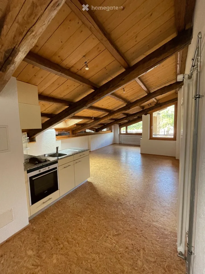 AFFITTO Grande locale mansardato - studiò (Open Space)