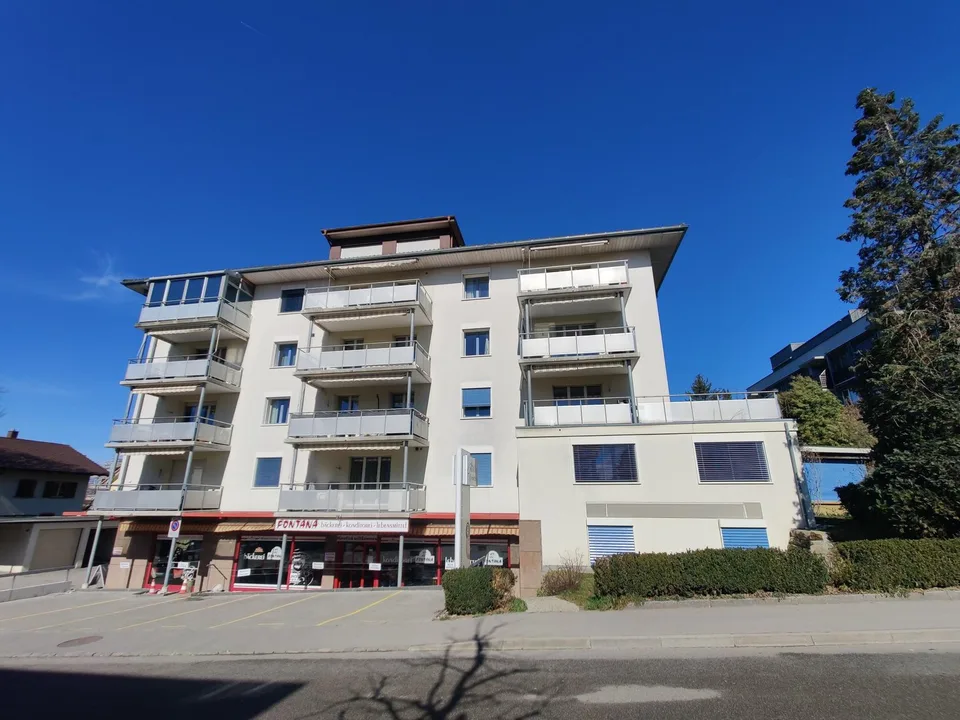 Aussenparkplatz in Düdingen