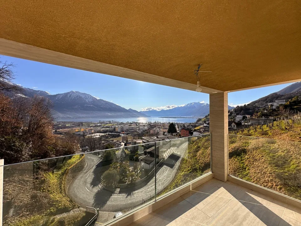 Mediterrane Villa mit Infinity-Pool, SPA und Panoramablick auf den Lago Maggiore