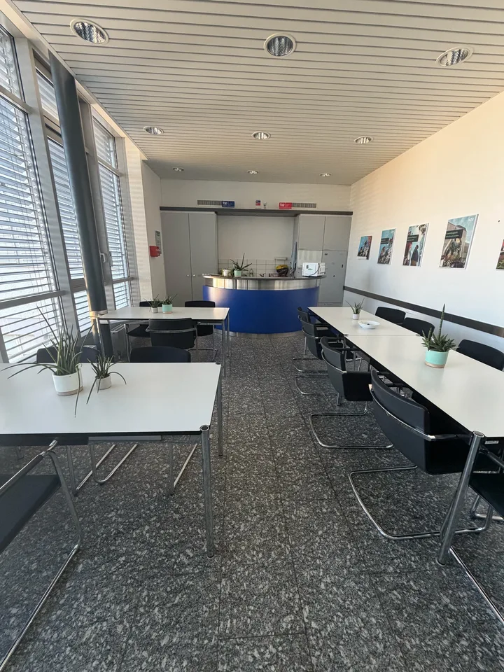 Uffici e spazi di stoccaggio in posizione ideale a Oftringen – La vostra nuova sede aziendale