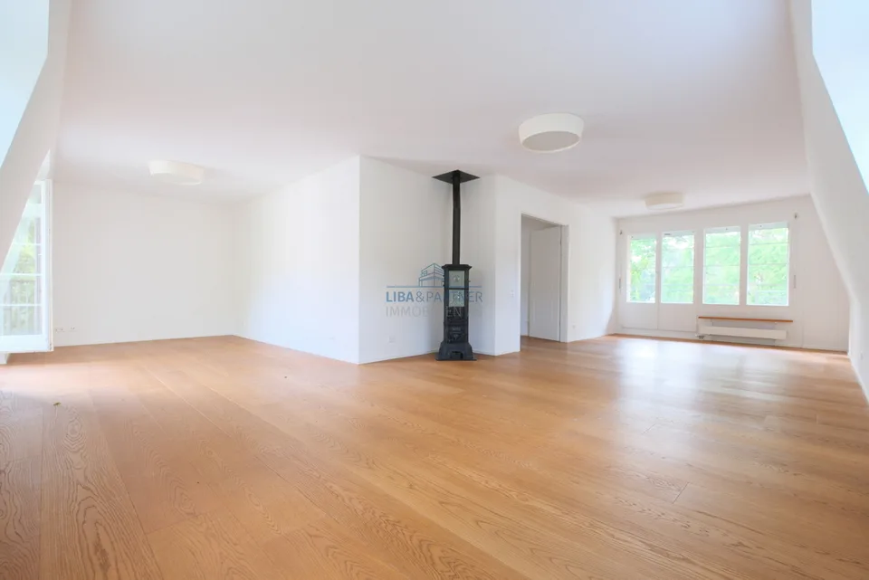 Voll klimatisiertes Duplex-Penthouse mit grosszügiger Dachterrasse