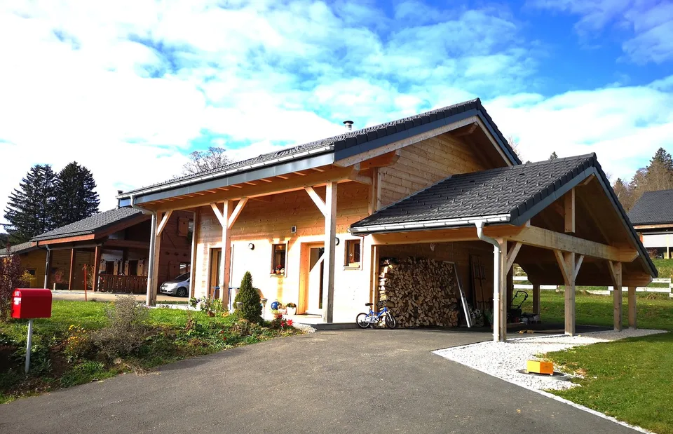 A vendre aux Savagnières, 6 maisons/chalets avec tout le confort moderne, construction dès 2025