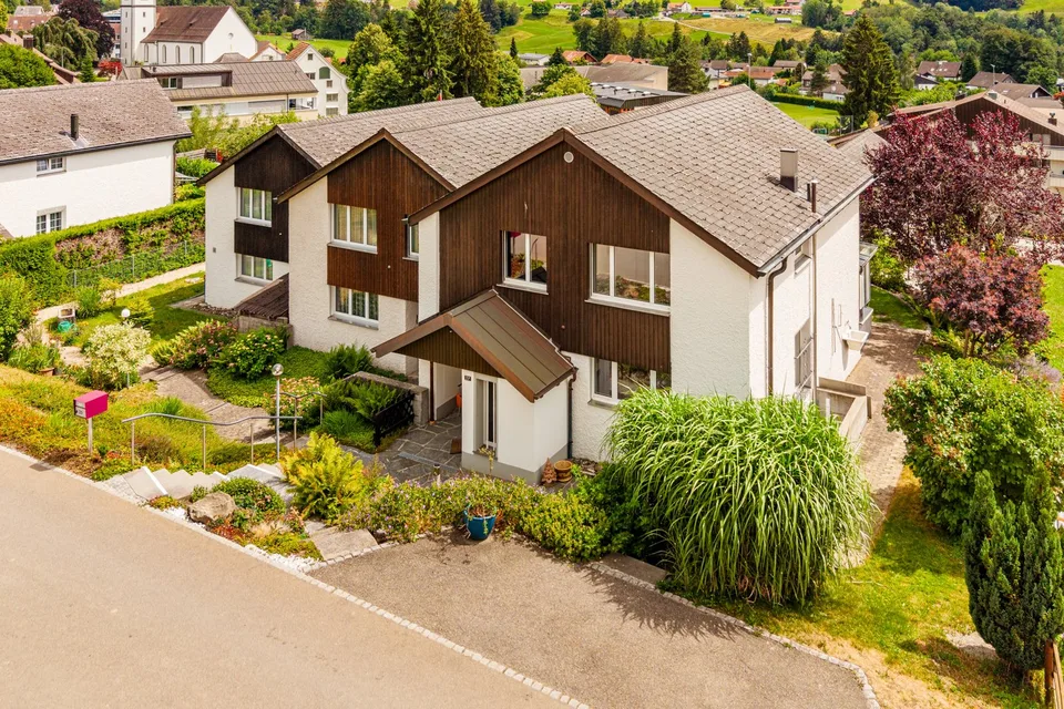 Wohnen mit Weitsicht und Gartenidylle