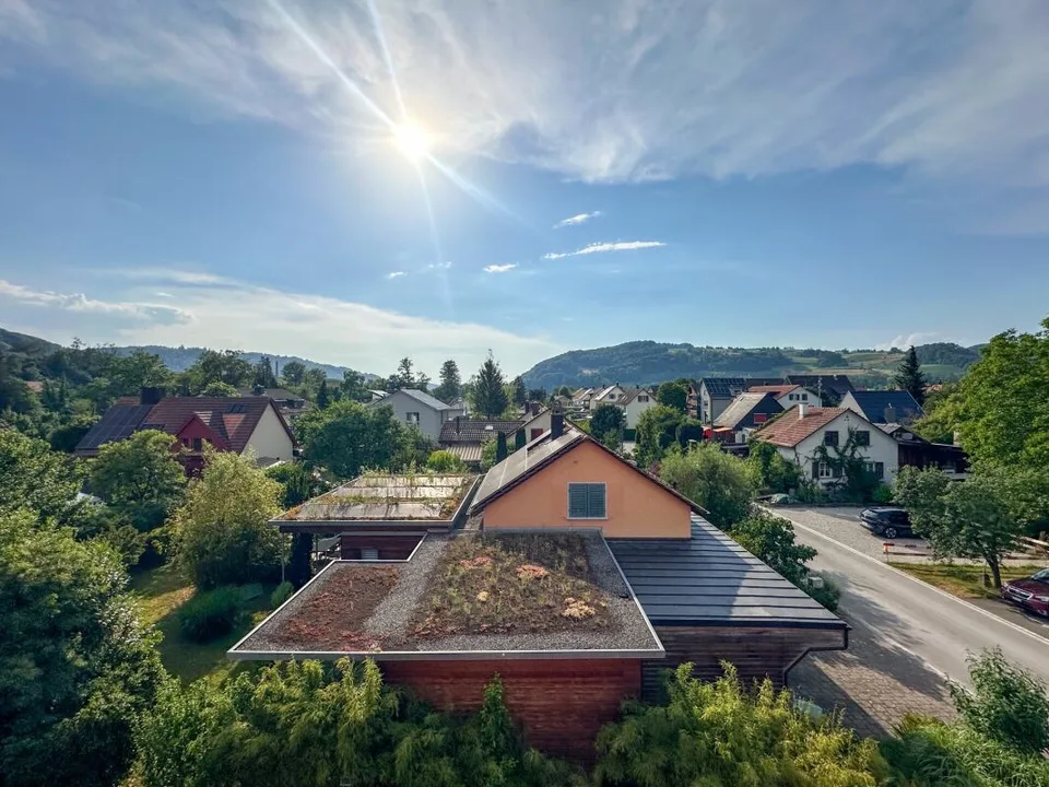 2½-Zimmer Attikawohnung - Mit Blick ins Grüne und in die Abendsonne.
