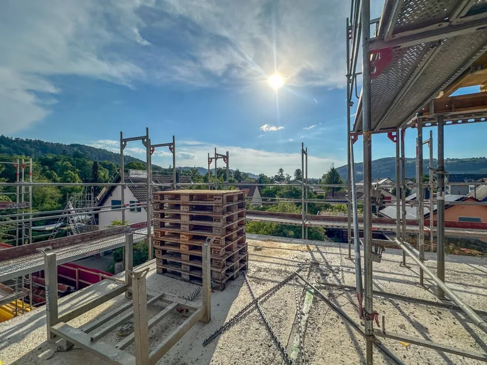 2½-Zimmer Attikawohnung - Mit Blick ins Grüne und in die Abendsonne.