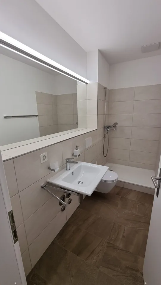 Modernes 1.5-Zimmer-Loft im 7. Stock mit Panoramablick in Biel/Bienne