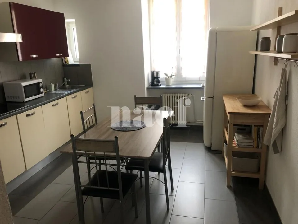 Bell'alloggio al piano terra con cucina attrezzata