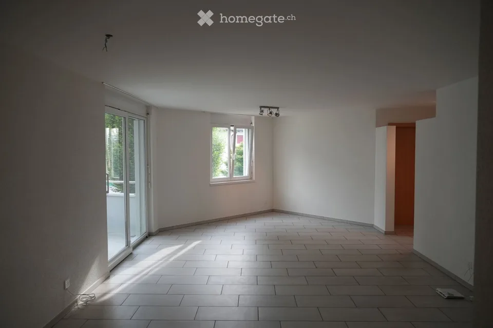 Appartement calme de 5,5 pièces à Gränichen, avec beaucoup d'espace vert et de confort