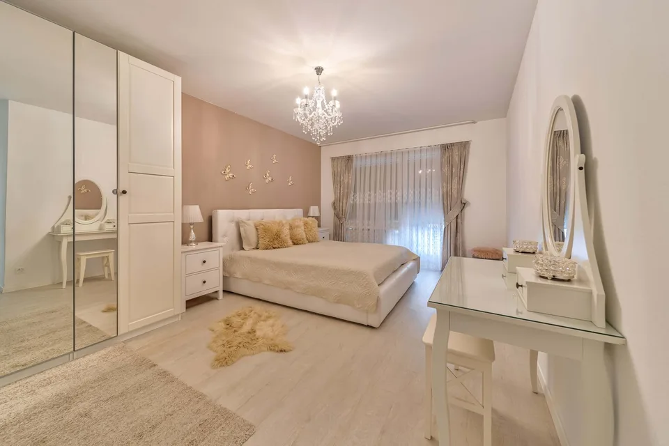 Luxuriöse 3.5-Zimmer-Wohnung in Toplage mit Ausblick