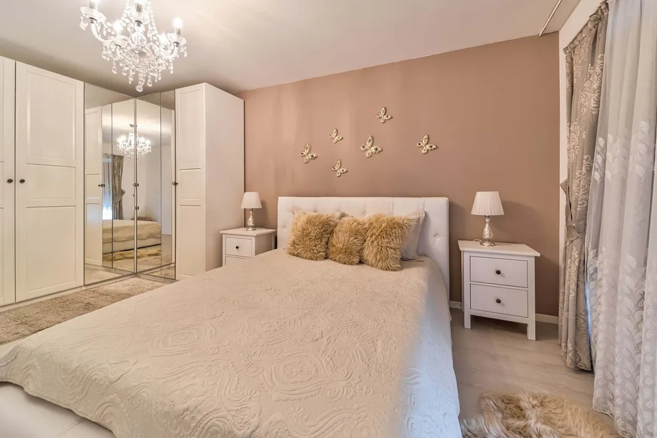 Luxuriöse 3.5-Zimmer-Wohnung in Toplage mit Ausblick