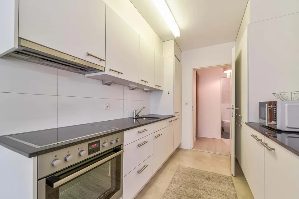 Luxuriöse 3.5-Zimmer-Wohnung in Toplage mit Ausblick
