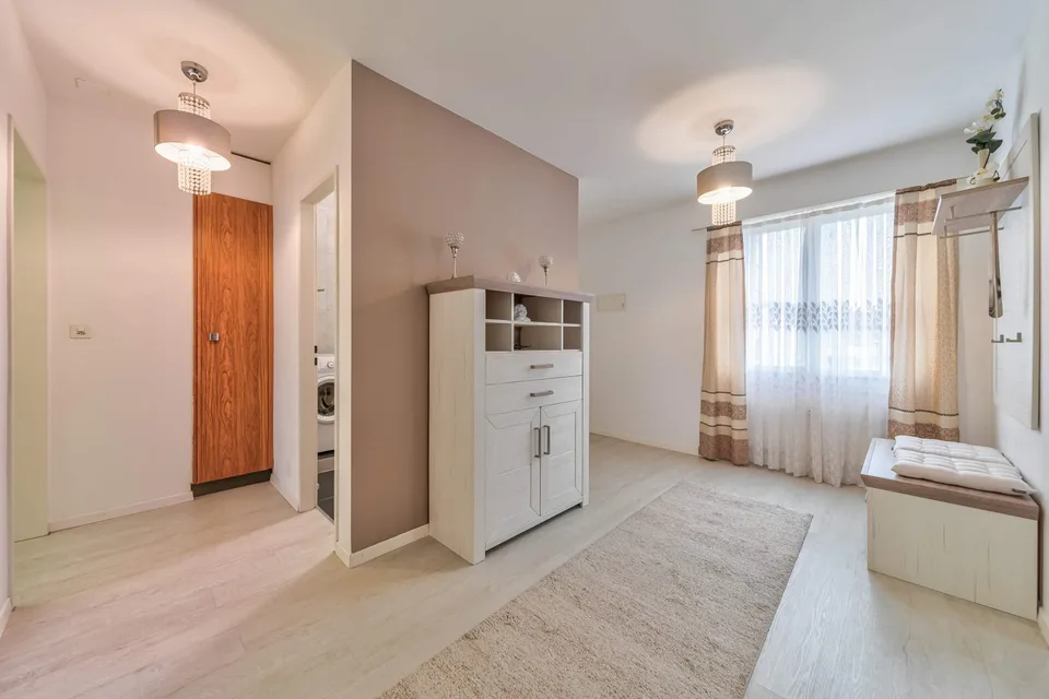 Luxuriöse 3.5-Zimmer-Wohnung in Toplage mit Ausblick