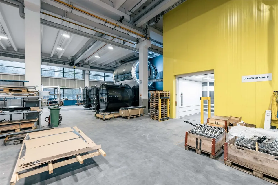 Attraktive Teilflächen in Industrie- und Gewerbehalle in Flums – Foto 9 von 11