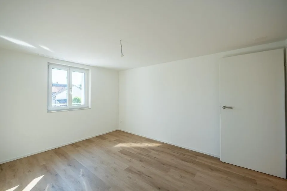 Appartement-maisonnette moderne 5 pièces avec balcon spacieux