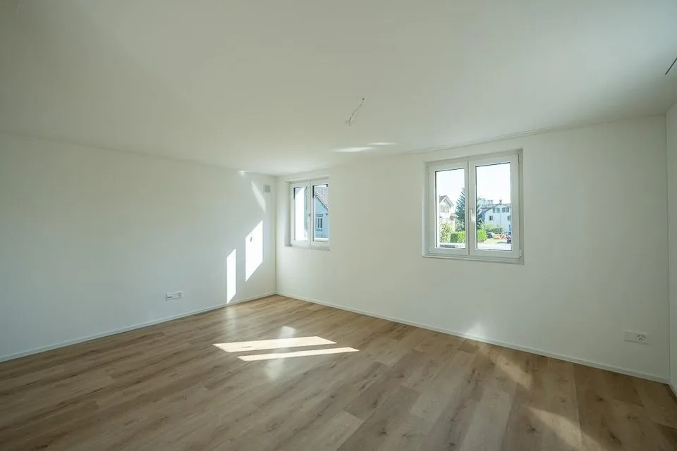 Appartement-maisonnette moderne 5 pièces avec balcon spacieux