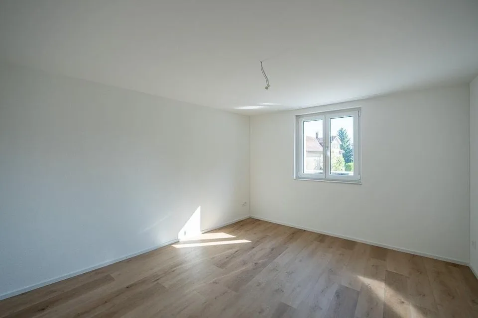 Appartement-maisonnette moderne 5 pièces avec balcon spacieux