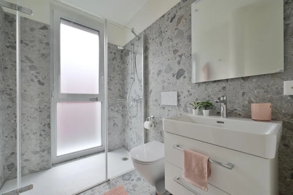 Appartements d'une pièce lumineux, entièrement meublés – photo 7 sur 9