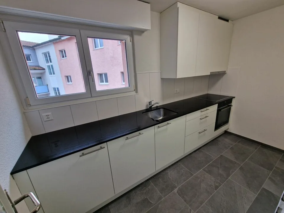 Exclusif ! Appartement rénové de 5,5 pièces 180 m2