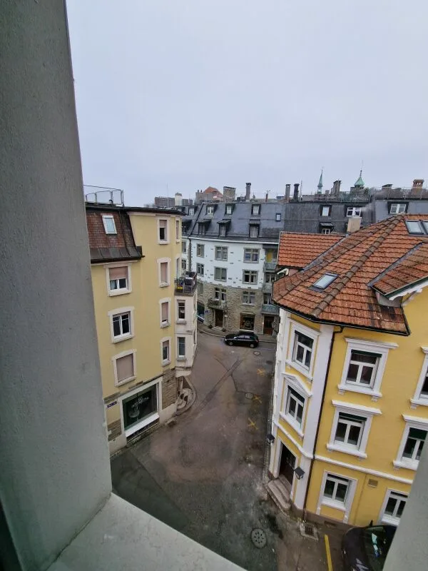 Exclusif ! Appartement rénové de 5,5 pièces 180 m2