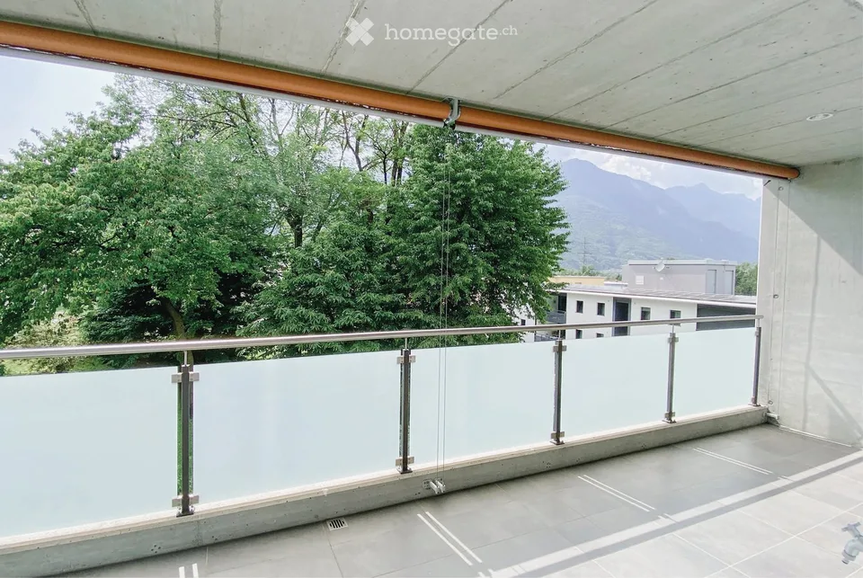 Arbedo, appartamento moderno con grande balcone