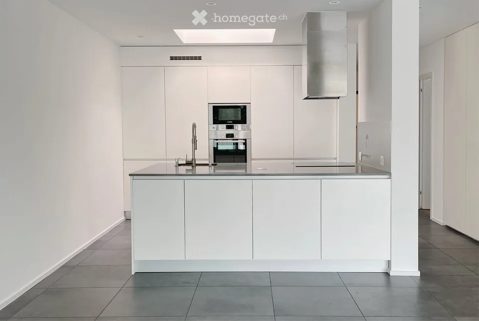 Arbedo, appartamento moderno con grande balcone