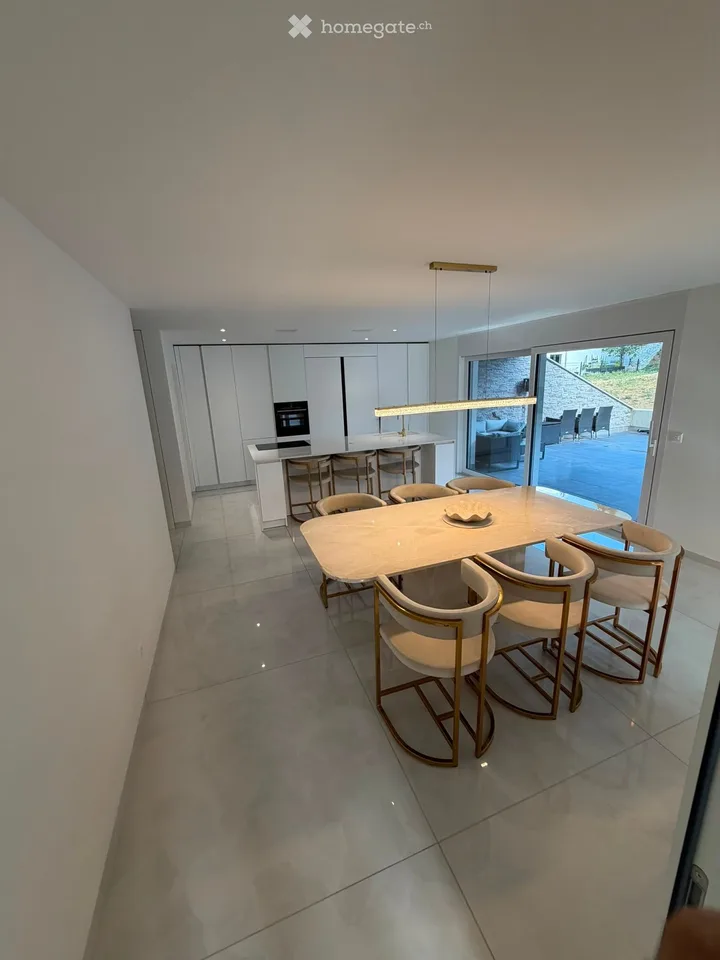 Moderne 4.5-Zimmer in Susten