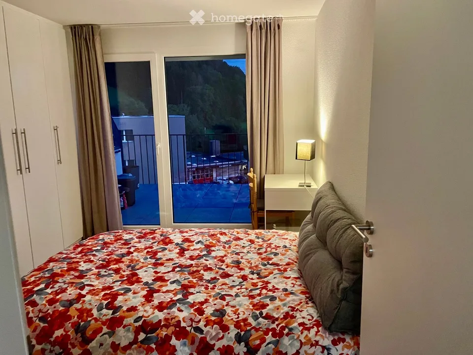 Zu vermieten - Charmantes möbliertes 3.5-Zimmer-Apartment - Remaufens