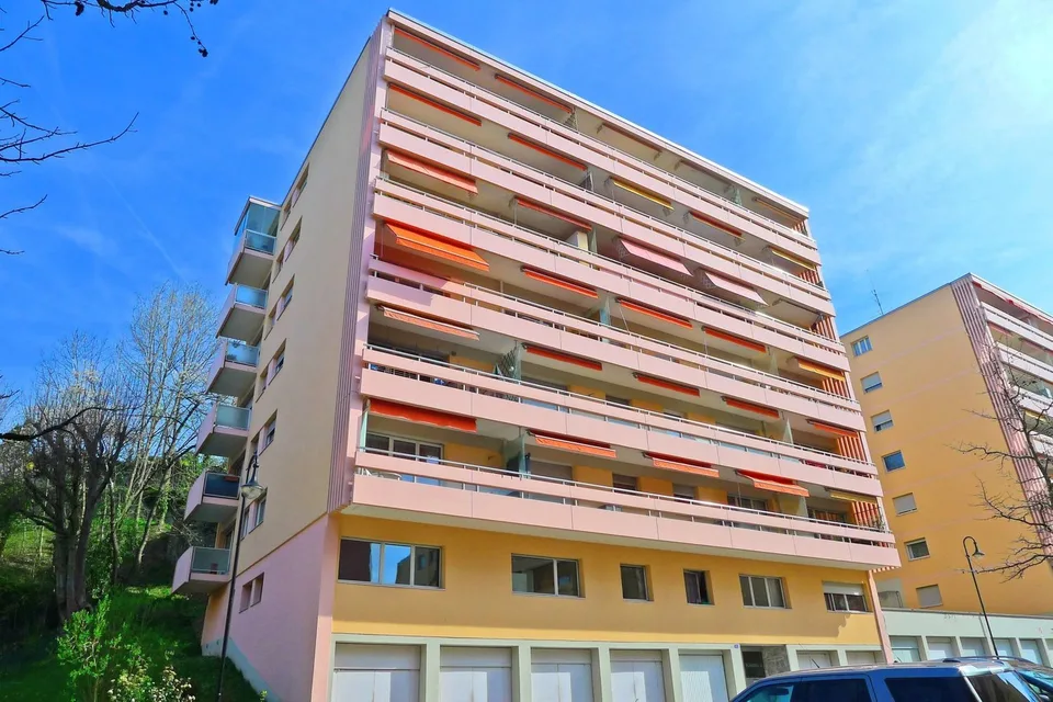 Appartement de 4 pièces à rénover proche du lac