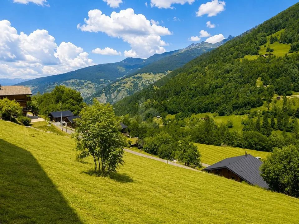 MAGNIFIQUE TERRAIN DANS UN CADRE NATUREL