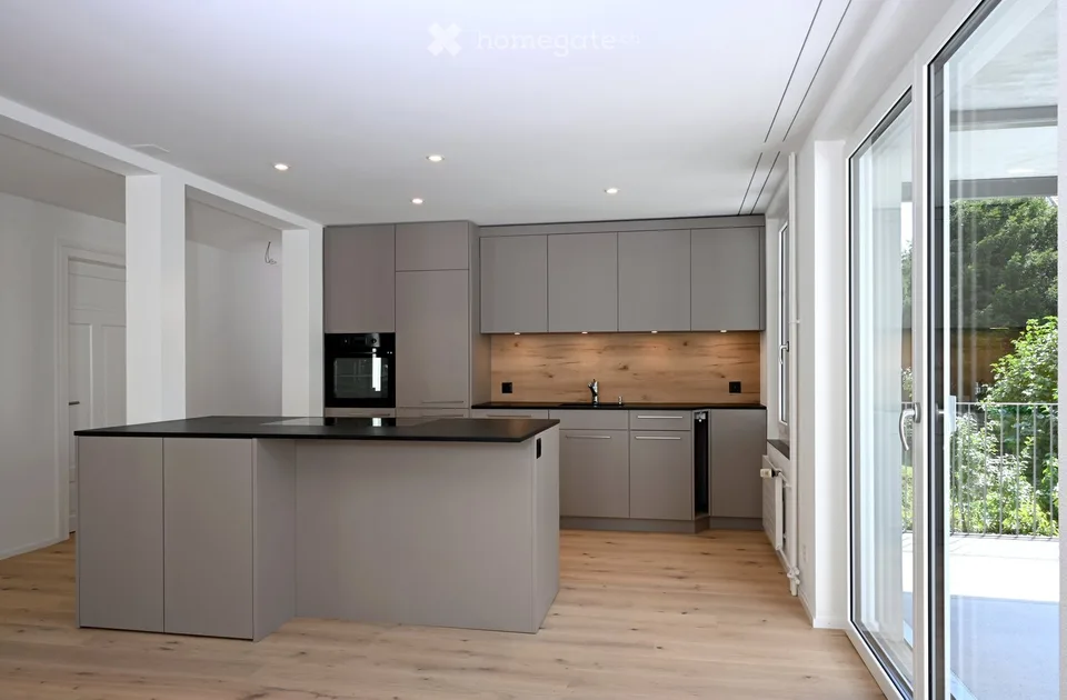 Renovated 3.5-room apartment in a charming 3-family house in Arbon – Available immediately
