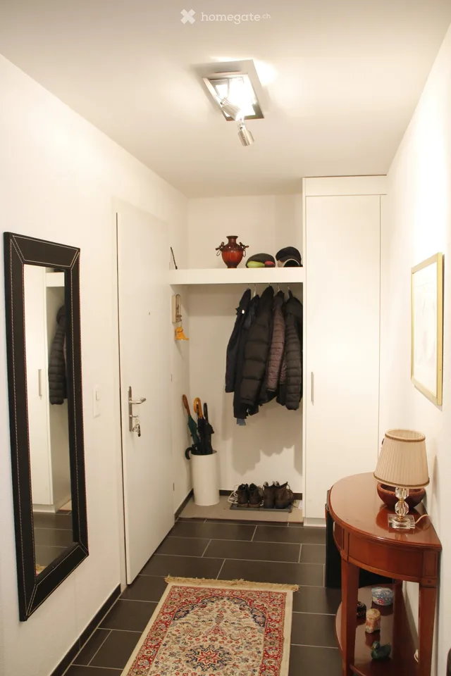 Appartement moderne 4.5 pièces avec balcon et belle vue à Benken SG